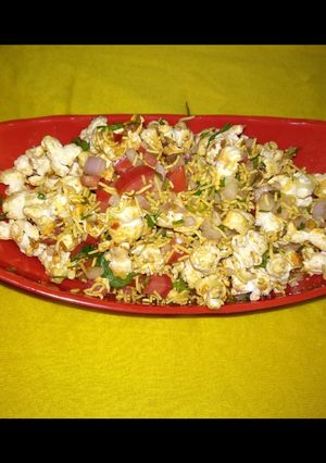 A picture of Cheese Schezwan popcorn bhel.