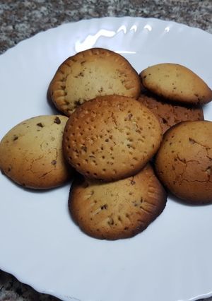 A picture of Orange, banana cookies.