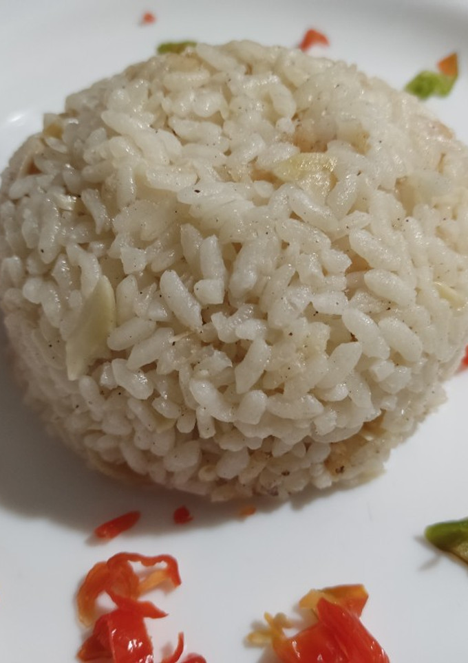 Una foto de Arroz pilaff con almendras