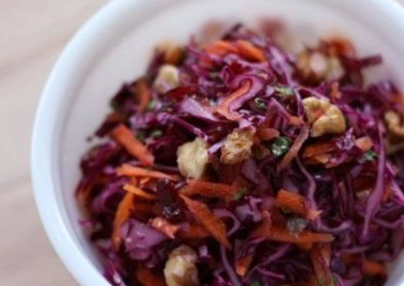 Nutty coleslaw with red cabbage, carrot and cranberry