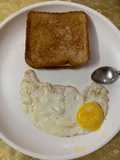 Cheese sandwich with bulls eye (kids platter)