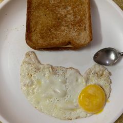A picture of Cheese sandwich with bulls eye (kids platter).