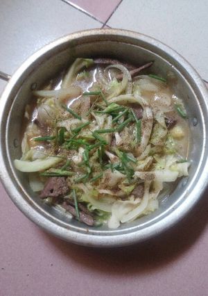 Hình của món Gan xào sú và hành tây.