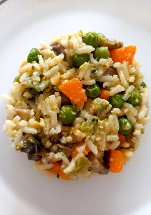 Una foto de Arroz revuelto vegetariano