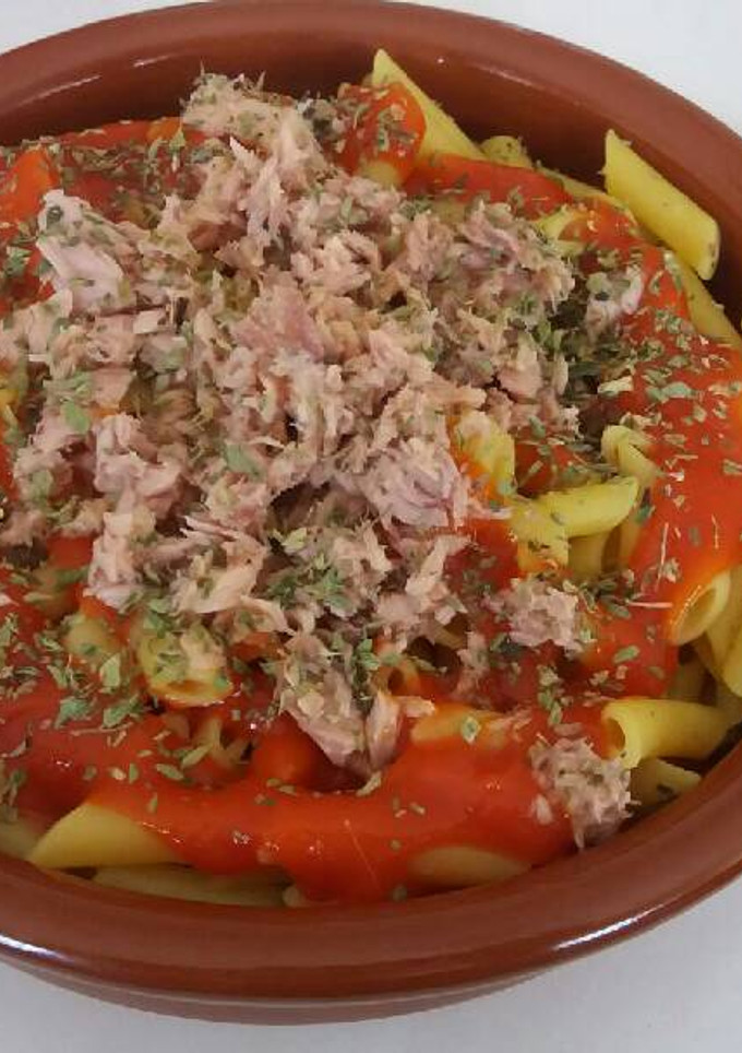 Una foto de Macarrones con atún