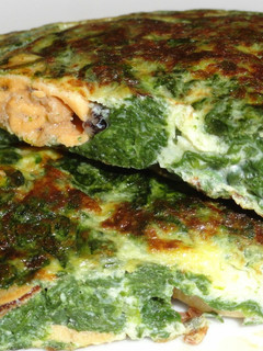 Una foto de Tortilla de espinacas y mejillones