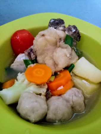 Langkah Mudah untuk Membuat Resep Sop daging tulang sapi yang Sempurna Anti Ribet, Lezat Sekali