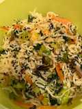 Noodles con verdure (di recupero) saltate, gamberi e salsa d’ostriche