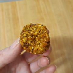 A picture of No Bake Pumpkin Pie Bites.