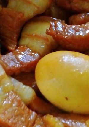 Hình của món Thịt kho tàu :">.