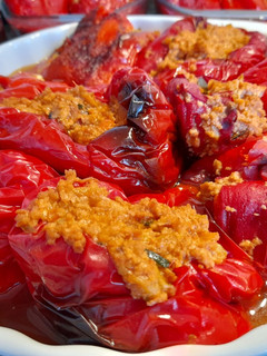 Una foto de Pimientos rellenos de soja y verduras