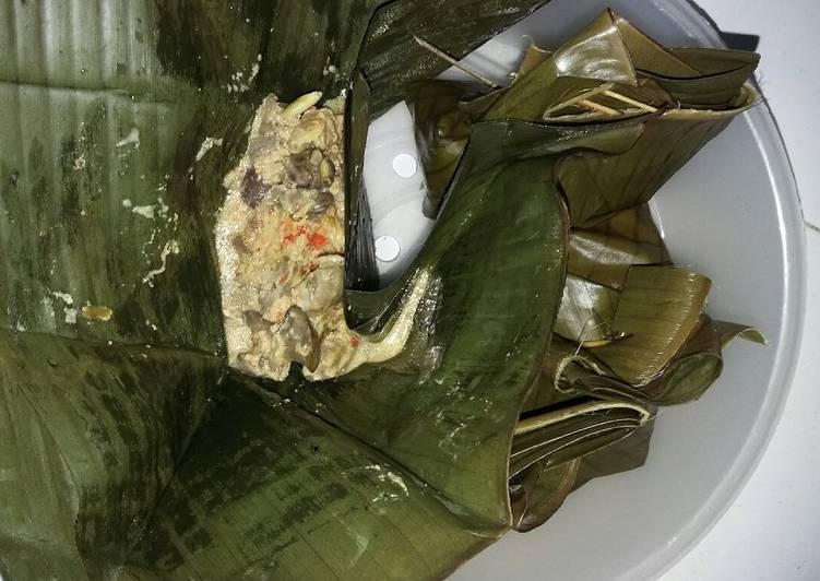 Botok ayam plus hati ampela
