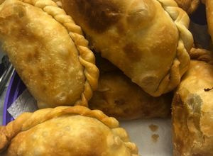 Una foto de Masa para empanadas fritas o al horno 😋