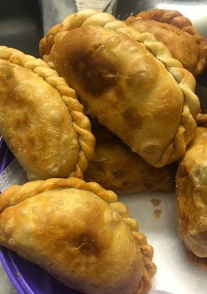Una foto de Masa para empanadas fritas o al horno 😋
