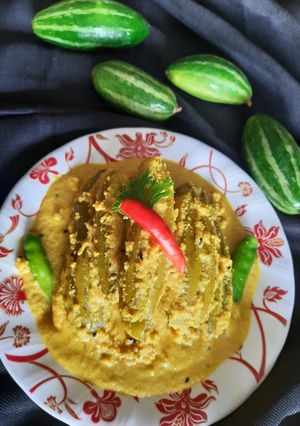 A picture of Pointed Gourd and Yoghurt (Doi Potol).
