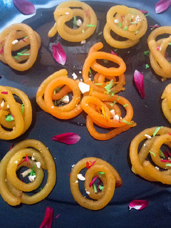 மினி ஜிலேபி (Mini Jilabi Recipe in TAmil) செய்முறை முக்கிய புகைப்படம்