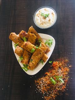 દૂધી ના સ્ટફ થેપલા (Dudhi Stuffed Thepla Recipe In Gujarati) રેસીપી મુખ્ય ફોટો