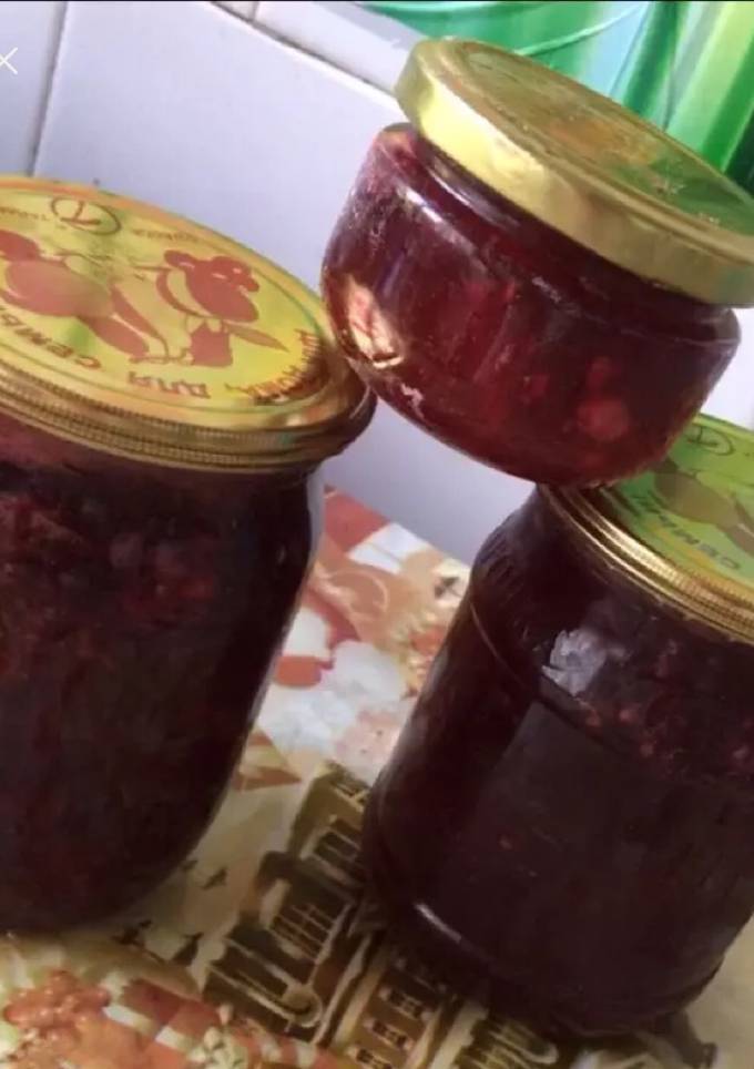 Джем зі шматочками аличі