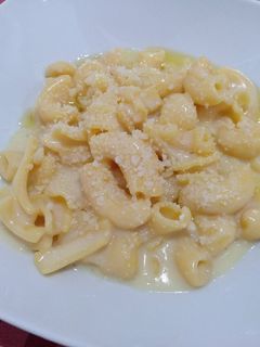 Una foto de Pasta en leche y queso 🐄❤️🇮🇹