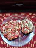 Pan chapatí con tomates perita condimetados