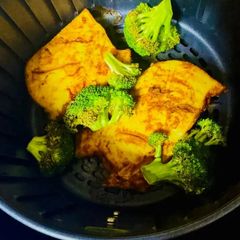 A picture of Air Fryer Grilled Chicken & Broccoli.