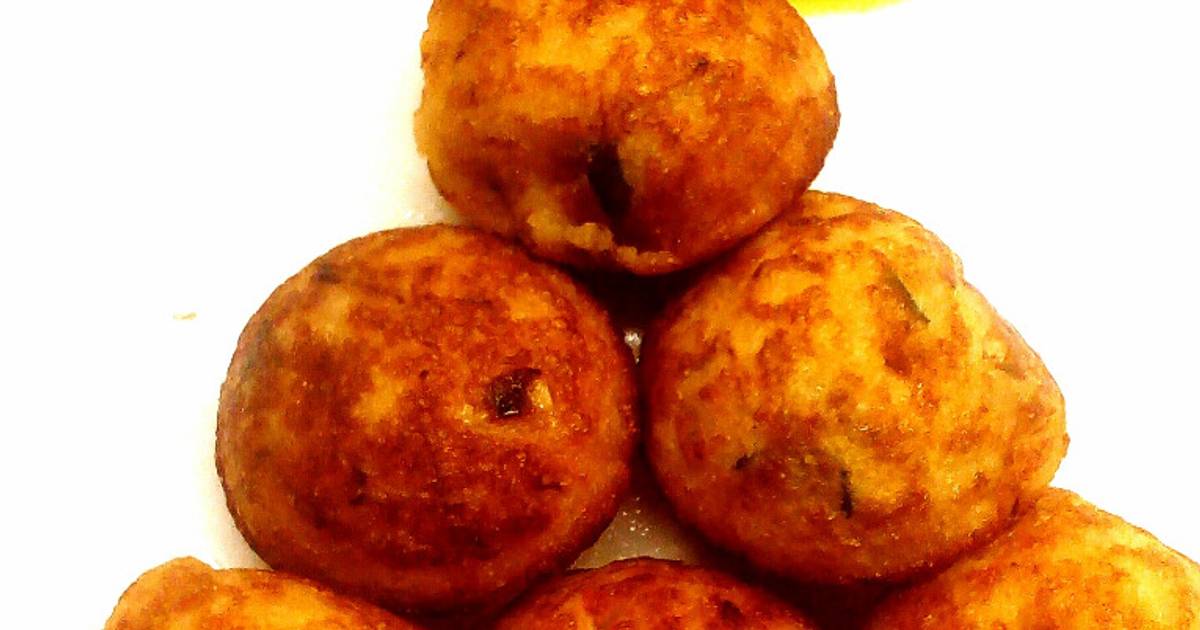 Adai kuzhi paniyaram with tomatoonion chutney Recipe by Sandhya S