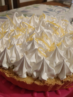 Una foto de Lemon pie con leche condensada 🍋💣👩🏼🍳