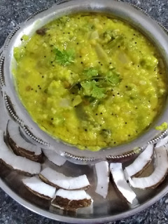 பீர்க்கங்காய் கூட்டு (Peerkankaai koottu recipe in tamil) செய்முறை முக்கிய புகைப்படம்