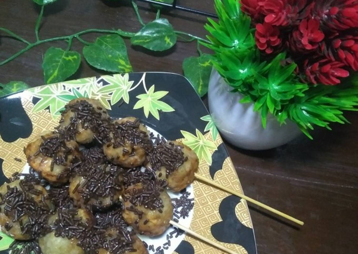 Sate pisang goreng coklat