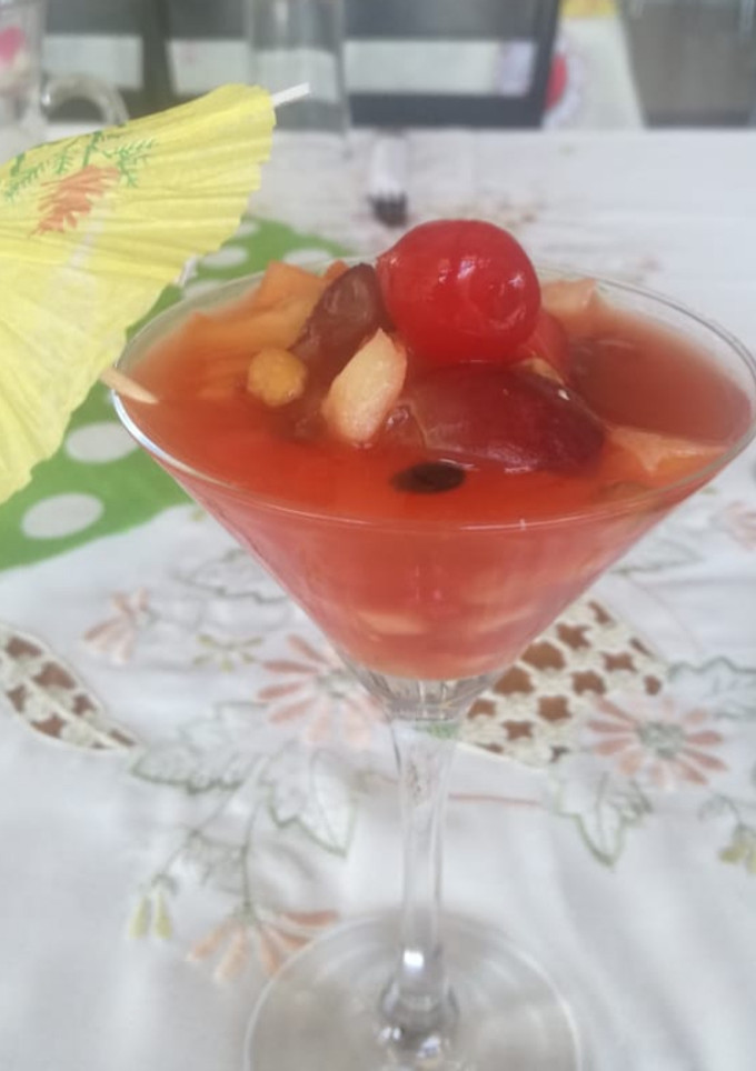 Una foto de Cóctel de frutas 🍍🍌🍓🍎🍏🍐🍉