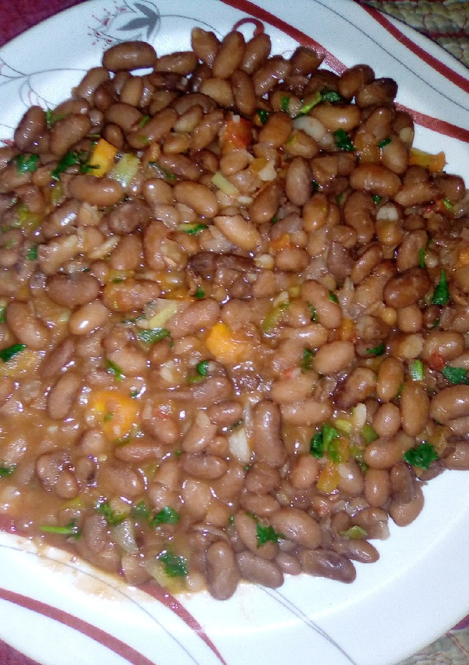 A picture of Yellow beans stew.
