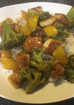 A picture of Cauliflower and tofu with basmati rice.