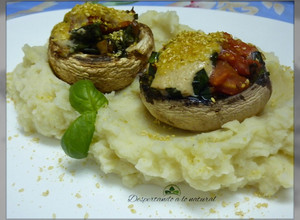 Una foto de Champiñones rellenos y gratinados (vegano)