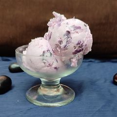 A picture of Creamy Jamun Ice cream.