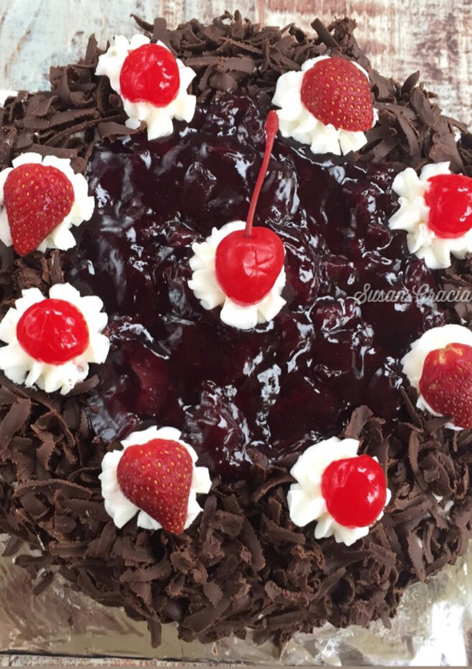Foto resep Classic BlackForest Cake (gluten free)