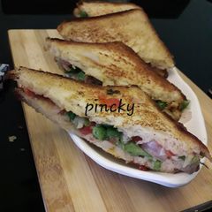 A picture of Veg mayonnaise sandwich.