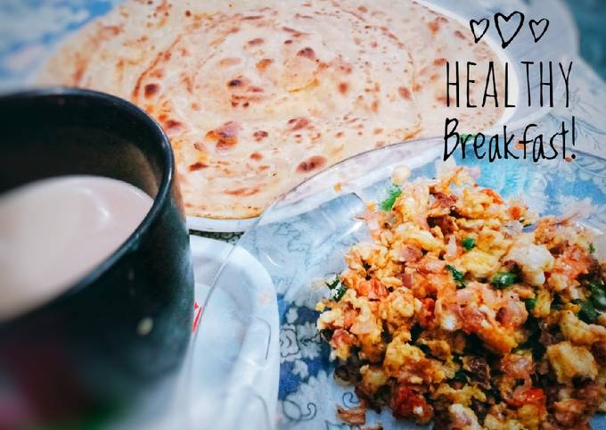 How to Make Delicious Egg khageena with Paratha &amp; Hot Tea!