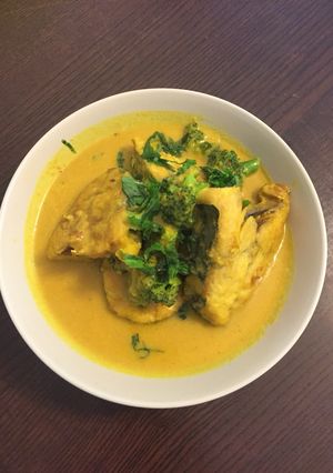A picture of Coconut milk fish.