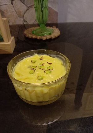 A picture of Mango shrikhand.