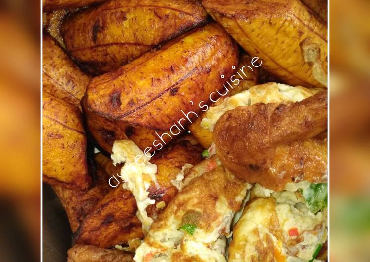 Steps to Make Speedy Simple Fried plantain and fried egg🍌🥚