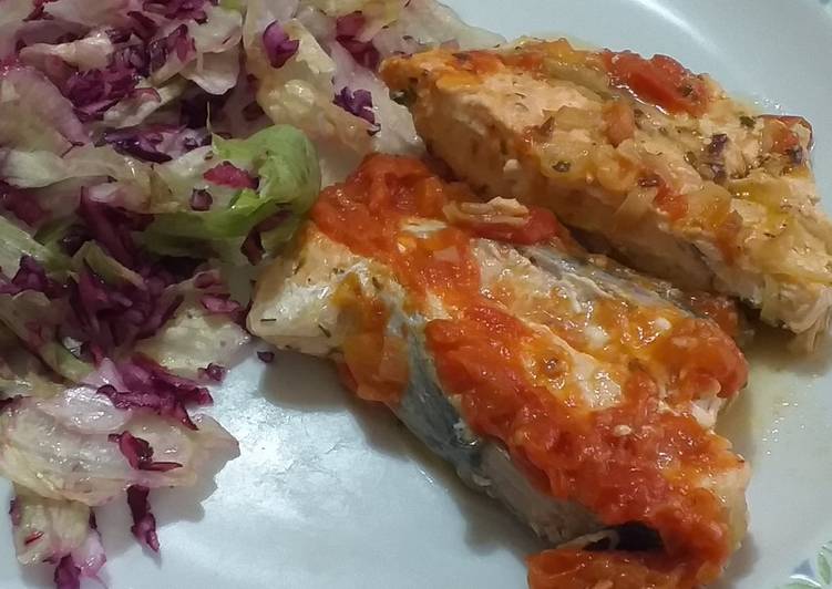 Salmone al pomodoro
