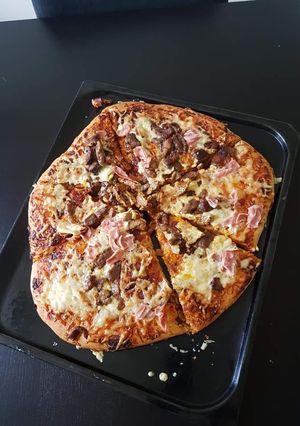 A picture of Pizza.