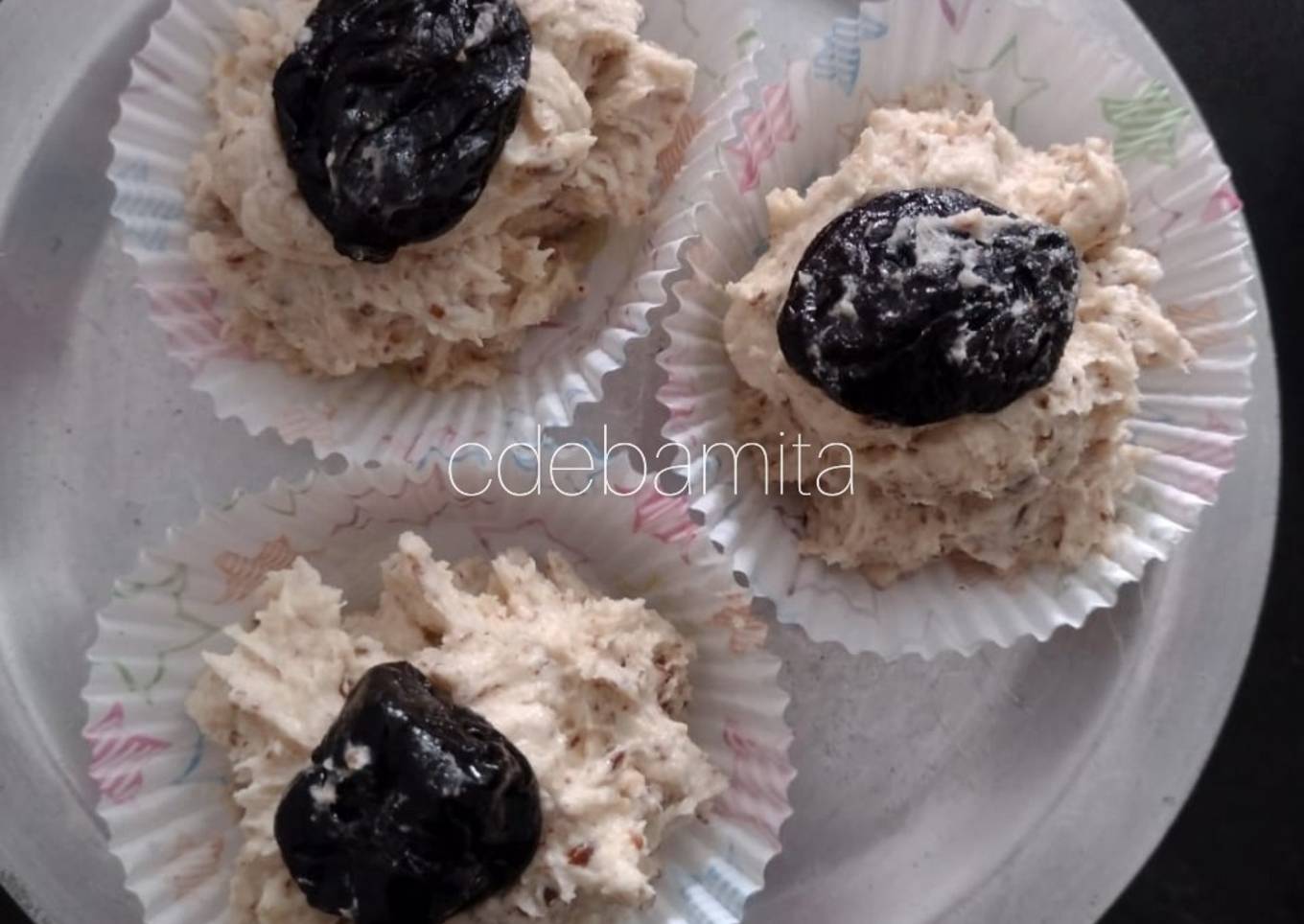 Butter Prunes Cupcake