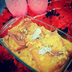 A picture of Shahi tukray.