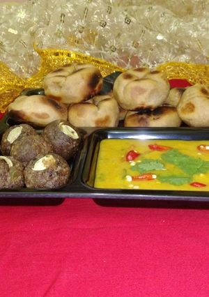 A picture of Churma ladoo.