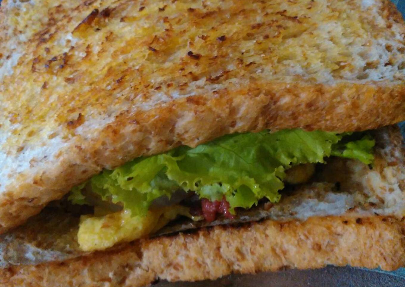 Sandwich telur kornet