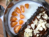 Plátano con cacao y yogurt