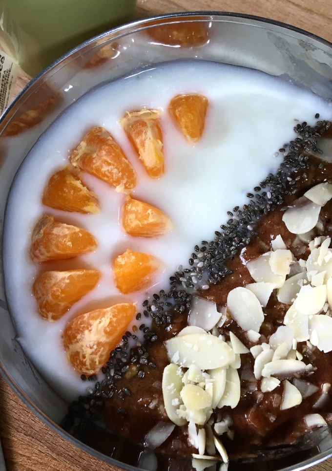 Una foto de Plátano con cacao y yogurt