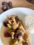 Émincé de poulet aux quetsches, miel, crème fraîche et vin moelleux