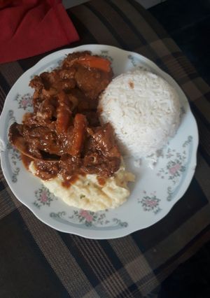Una foto de Asado a la olla de alpaca